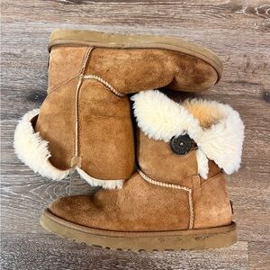 UGG Chestnut Shearling Button Short Boots, Women’s Size 8